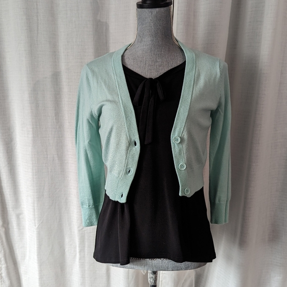 ice blue mak cropped cardigan - Picture 1 of 3